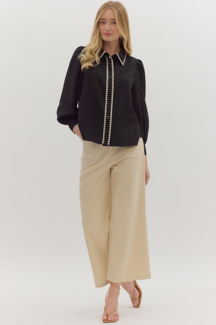Classic and Trendy Shirt in Black Collar