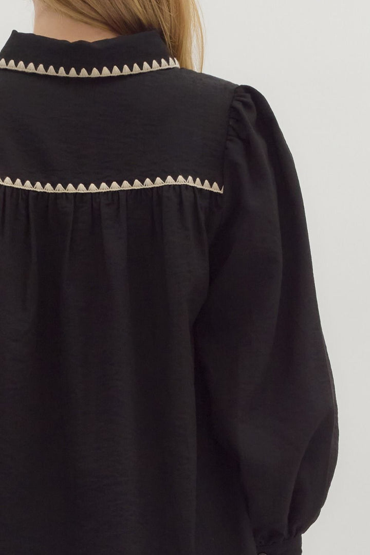Classic and Trendy Shirt in Black Collar